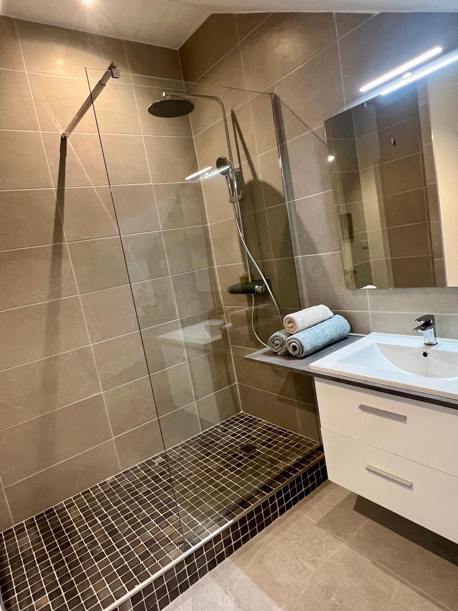 לינה וארוחת בוקר Riviere Saint-Louis Ravine Bleue Etage מראה חיצוני תמונה